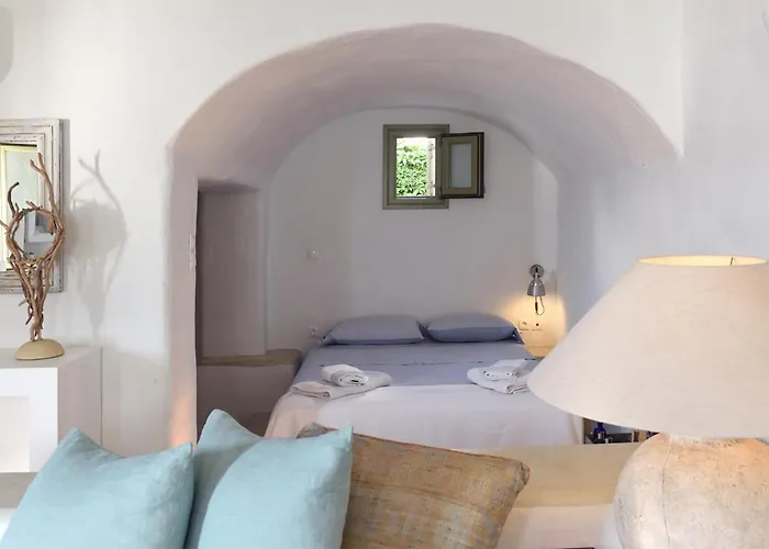 Ochre Dream, Front&sunset Naoussa