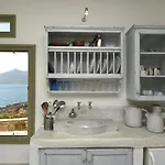 Holiday home Ochre Dream, Front & Sunset Naousa (Paros)