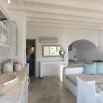 Ochre Dream, Front & Sunset Holiday home