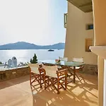 Holiday home Ochre Dream, Front & Sunset Naousa (Paros)