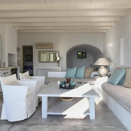 Ochre Dream, Front & Sunset Holiday home
