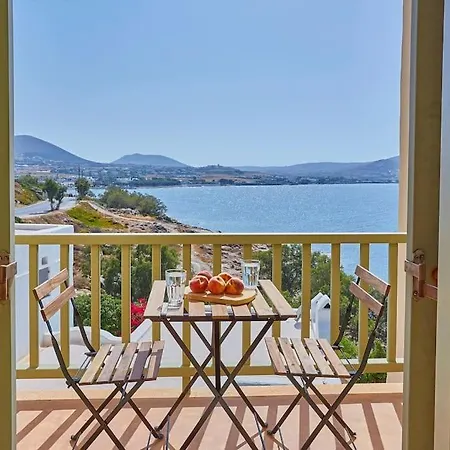 Holiday home Ochre Dream, Front & Sunset Naousa (Paros)