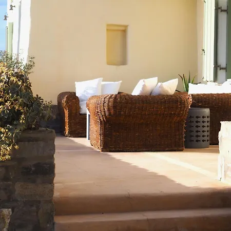 Ochre Dream, Front & Sunset Holiday home