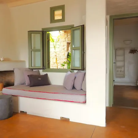 Holiday home Ochre Dream, Front & Sunset Naousa (Paros)