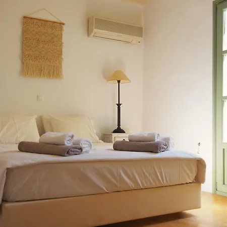 Ochre Dream, Front & Sunset Holiday home