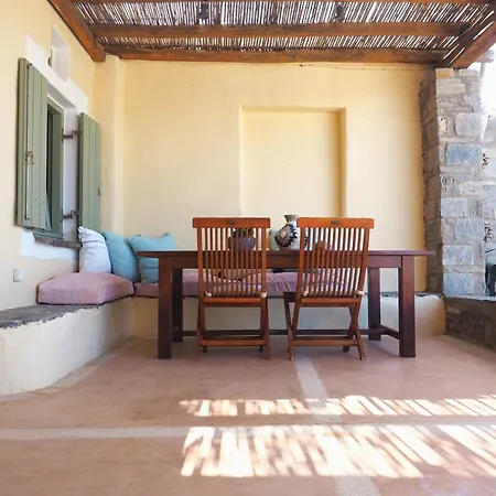 Holiday home Ochre Dream, Front & Sunset Naousa (Paros)