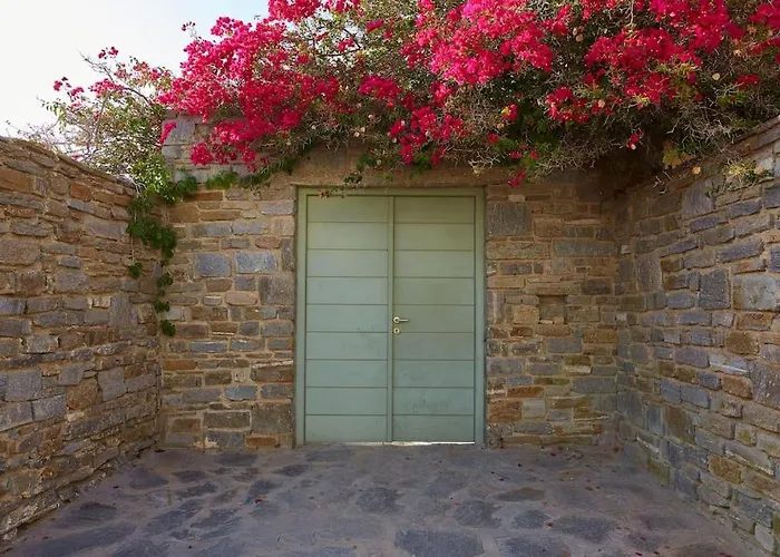 Ochre Dream, Front & Sunset Holiday home *