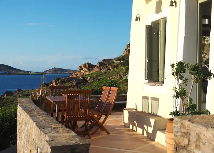 Ochre Dream, Front & Sunset Holiday home