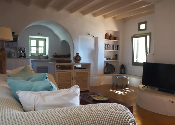 Ochre Dream, Front & Sunset * Naousa (Paros)